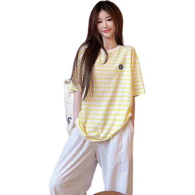 Kiki Clothing Boutique 200 T