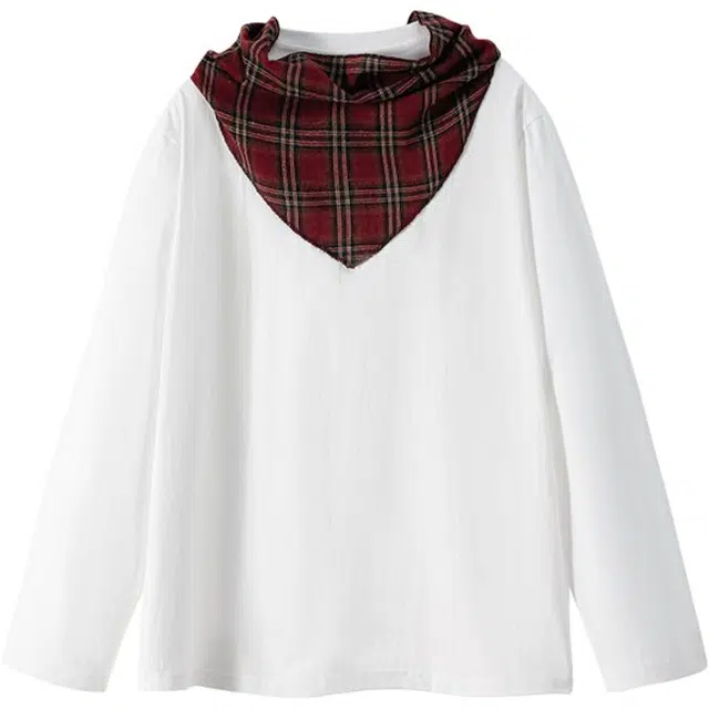 CASTLE WOODS t T