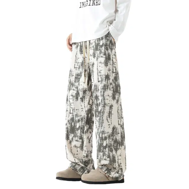 敦煌博物馆 新中式水墨扎染渐变设计感字母系带抽绳灯芯绒户外通勤复古宽松垂感直筒百搭拖地休闲裤 男女同款