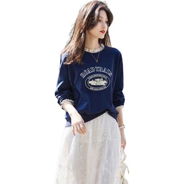 沐晓欣 圆领蕾丝花边拼接印花上衣时尚休闲百搭卫衣 女款