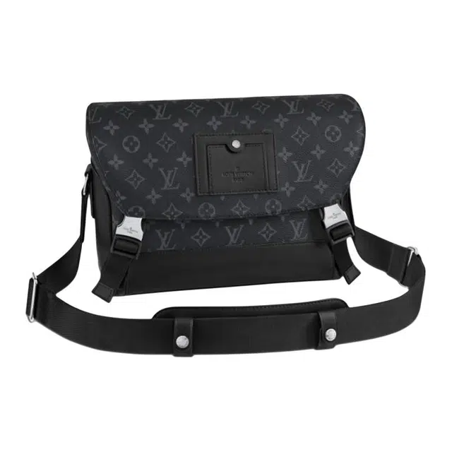 LOUIS VUITTON Voyager