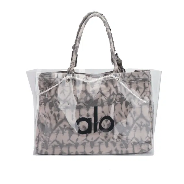 alo yoga