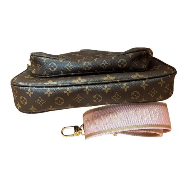 LOUIS VUITTON Multi Pochette Accessoires