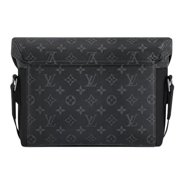 LOUIS VUITTON Voyager