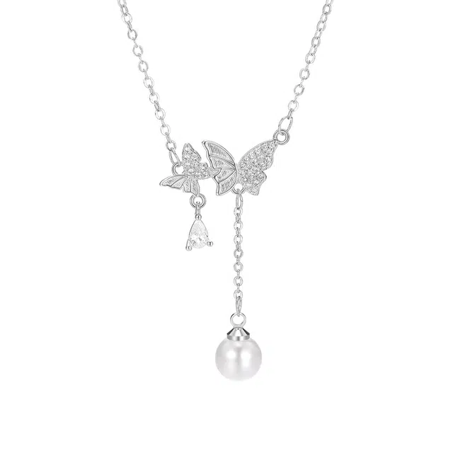 珂里 光影蝶舞轻奢法式浪漫气质蝴蝶流苏简约时尚优雅高级感锁骨链#好运 合成立方氧化锆 项链 女款