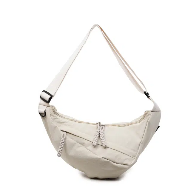 巴朗熊 简约纯色通勤慵懒风韩版 尼龙 斜挎单肩包 常规 女款 多色