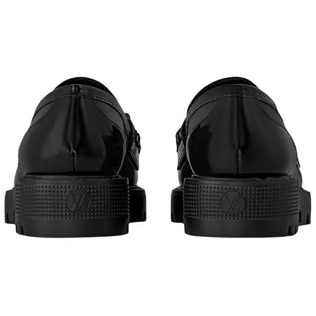 LOUIS VUITTON District