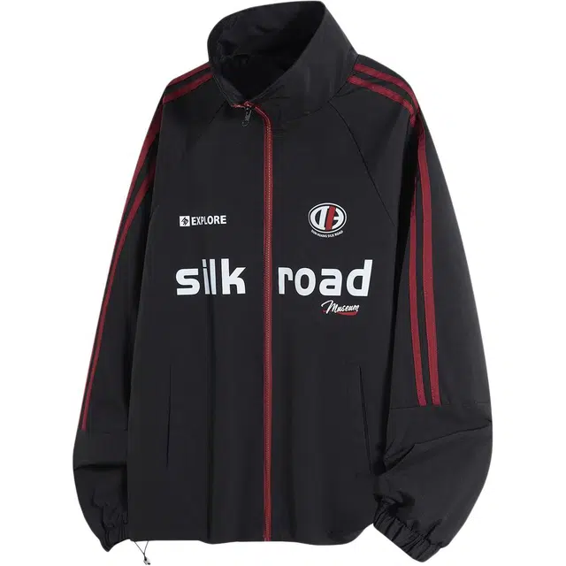 敦煌博物馆 美式高街都市机能机车元素字母图案印花立领拉链插肩长袖宽松舒适防风运动休闲情侣夹克外套 男女同款