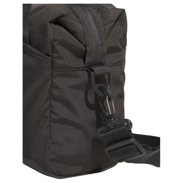 adidas 11.8L )