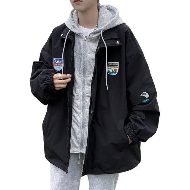 地界二 假两件潮牌休闲青少年连帽潮牌休闲纯色收口袖宽松型夹克外套 男款