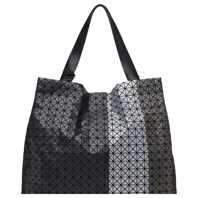 ISSEY MIYAKE