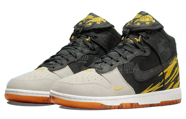 Nike Dunk Retro PRM "God of Wealth"