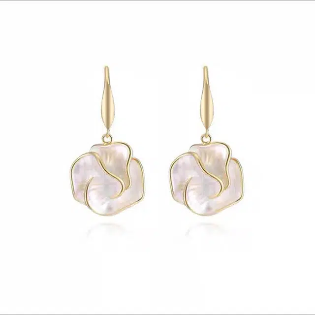 老冯记银楼 白色山茶花古风小众时尚轻奢百搭 铜 耳环 女款