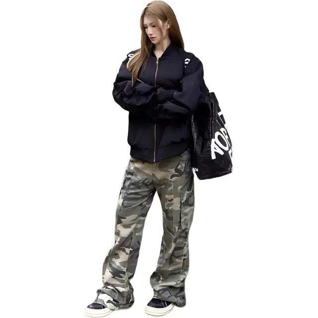 黛尔佳人 数字宽松适中长袖棒球服 女款