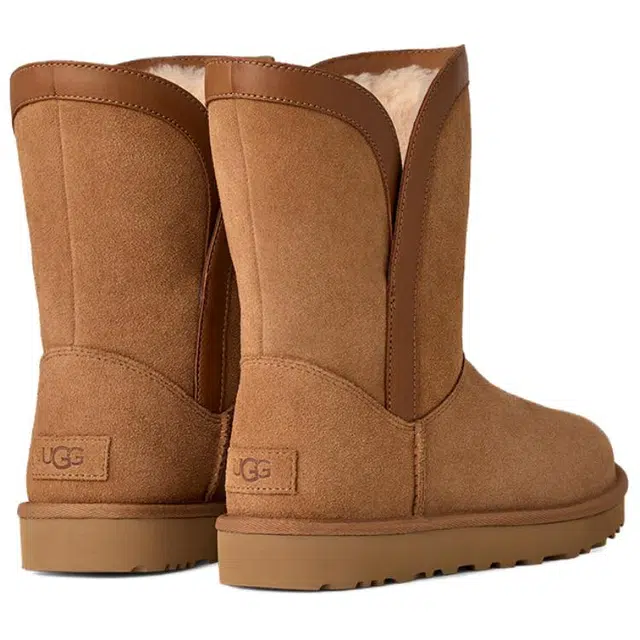 UGG Classic Novelty