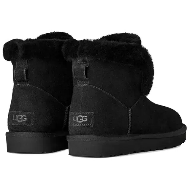 UGG CLASSIC MINI