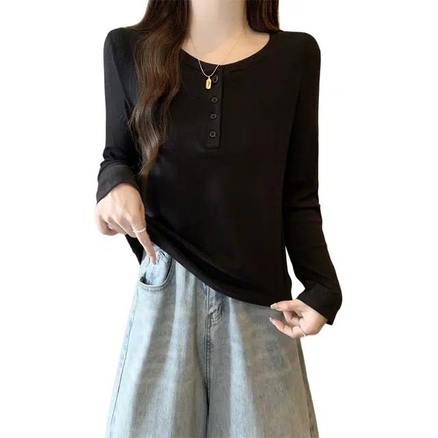 Kiki Clothing Boutique mm T