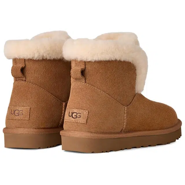 UGG Classic Novelty