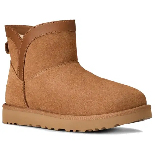UGG Classic Novelty