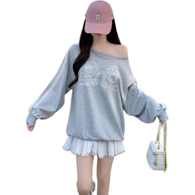 沐晓欣 秋冬设计感蕾丝花边宽松慵懒气质上衣卫衣 女款