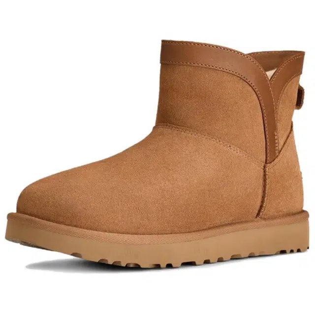 UGG Classic Novelty