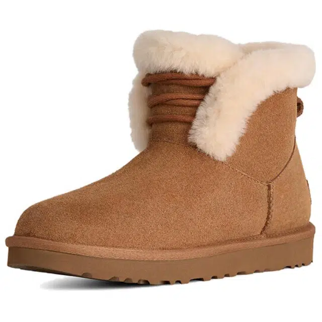 UGG Classic Novelty