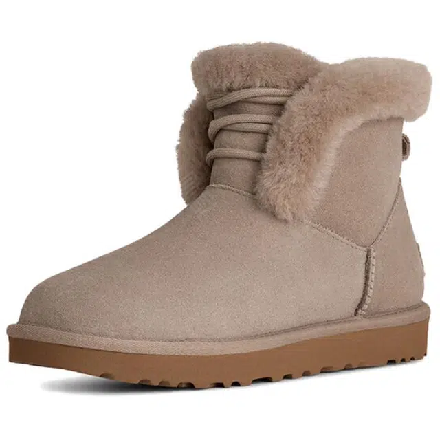 UGG Classic Mini