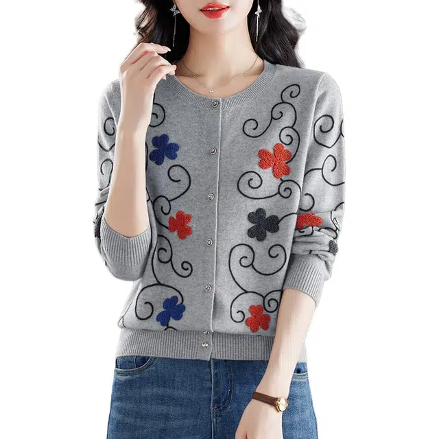 袋鼠 舒适简约百搭宽松圆领质感绣花单排扣亲肤羊毛针织衫 女款