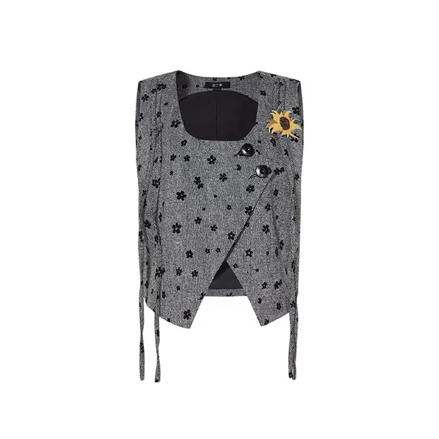 两三事 迷雾茶花 碎花图案胸针装饰西装女短款马甲 女款