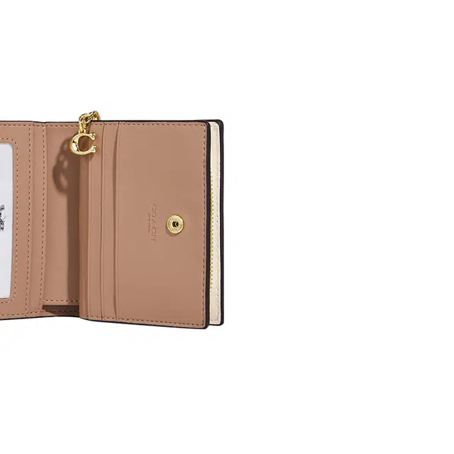 COACH Snap Wallet 11