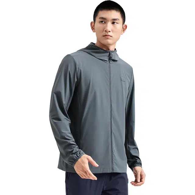 特步 综训系列 纯色连帽拉链透气速干风衣 男款 海岩灰