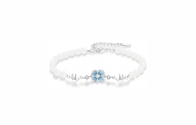 牧言 蝴蝶四叶草 轻奢森系精致浪漫高级感 小众设计气质百搭爱心幸运花朵双蝶微笑拼接圆珠手饰 日常约会 好运 白玉菩提 合金 女款