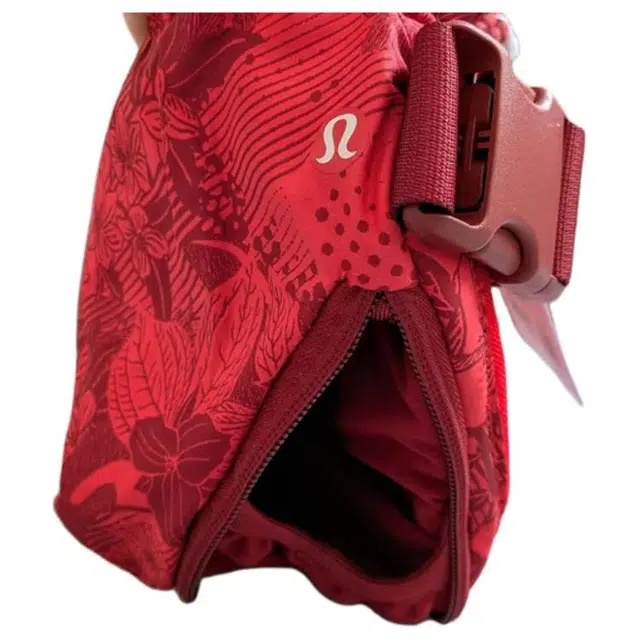 lululemon 3L Logo