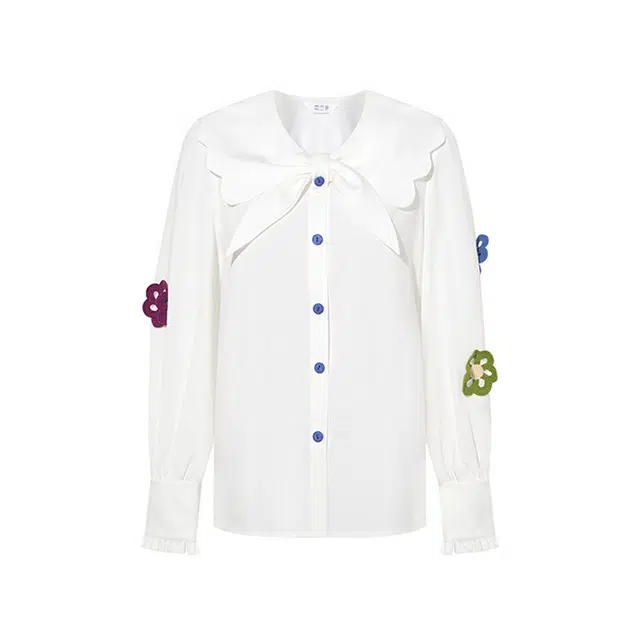 两三事 学院风波浪边娃娃领立体勾花长袖衬衫 女款