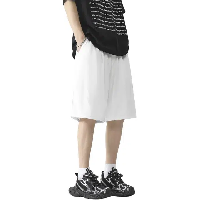 AWAO