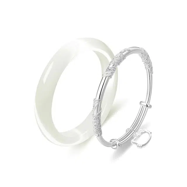 郁馨 白月光荔枝冻一步一响传承古法素雅温柔 高级感贵妃镯复古古风汉服旗袍百搭日常恋爱告白#好运 琉璃 手镯 女款