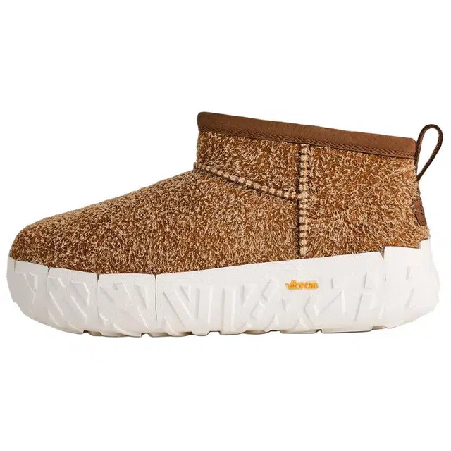UGG Classic Ultra Mini Wrap Tech