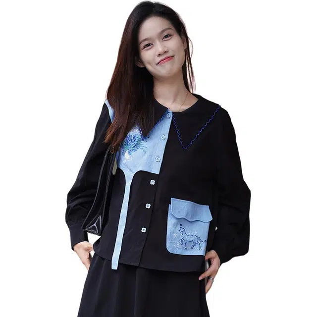 两三事 寻梦鸢尾 简约宽松舒适拼色绣花长袖衬衫 女款