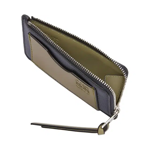 LOEWE Anagram