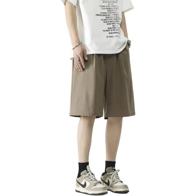 AWAO