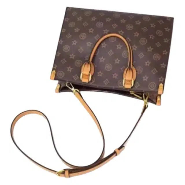 DAPHNE PVC Tote