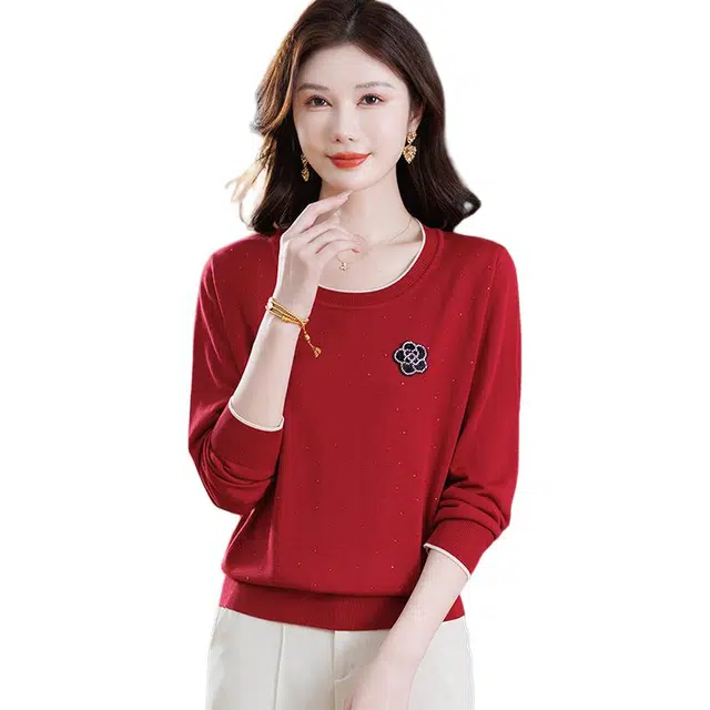 袋鼠 舒适简约宽松减龄纯色圆领烫钻点缀长袖打底针织衫 女款