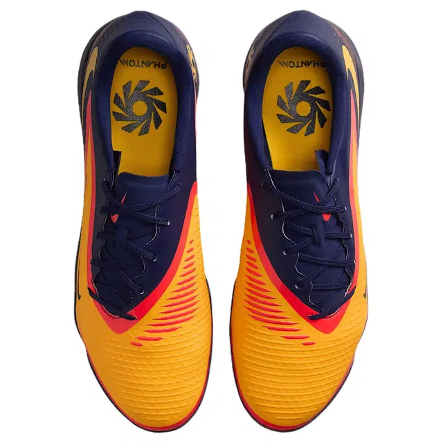 Nike Phantom 6