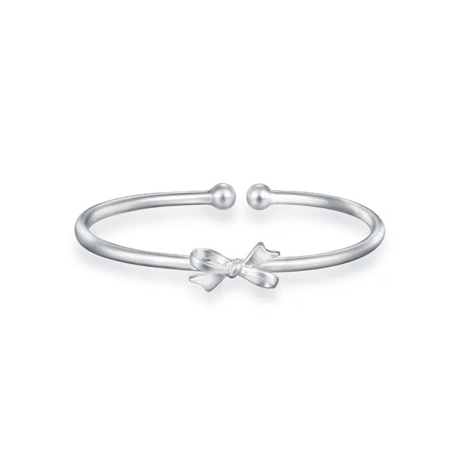 潮宏基 甜美蝴蝶结 开口设计可爱少女风 足银 手镯 女款