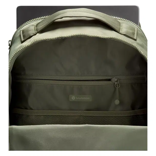 lululemon NEW CREW 22L Logo