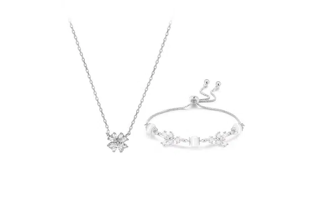 尚银福 闪耀璀璨四叶草 森系小清新时尚优雅气质轻奢高级感 简约小众设计灵动好运百搭小香风锁骨链 合金 项链 女款