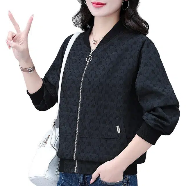 缪斯的诱惑  时尚满印心形复古休闲宽松简约肌理感舒适柔软软壳衣拉链通勤经典秋冬百搭长袖夹克外套立领棒球服 女款