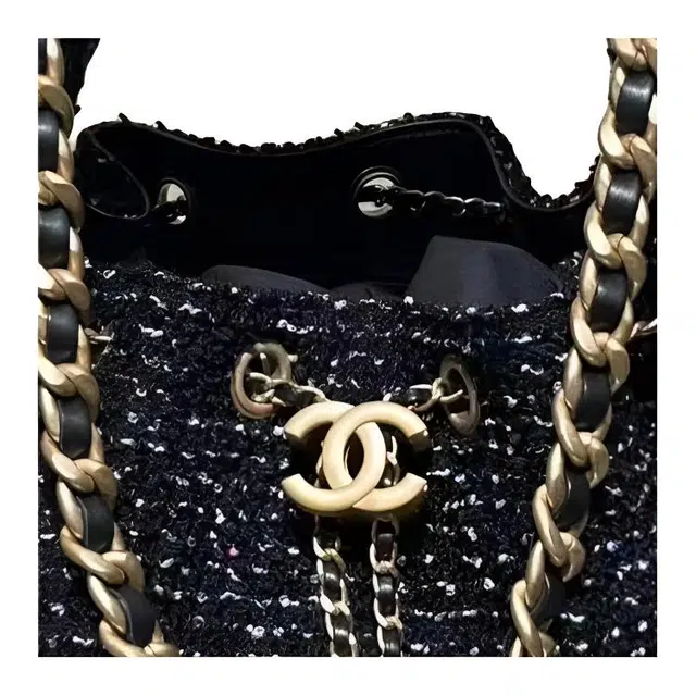 CHANEL 25Bag 25A Logo