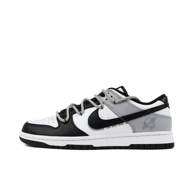 Nike Dunk Low "Panda"