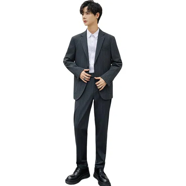 艾梵斯贝 高品质轻奢平驳领胸针点缀干练职业正装通勤风气质款商务大气休闲时尚高级感西装套装 男款